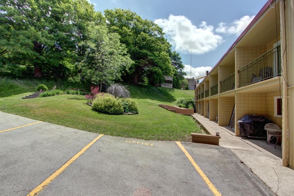 Owen Sound Inn Exterior photo